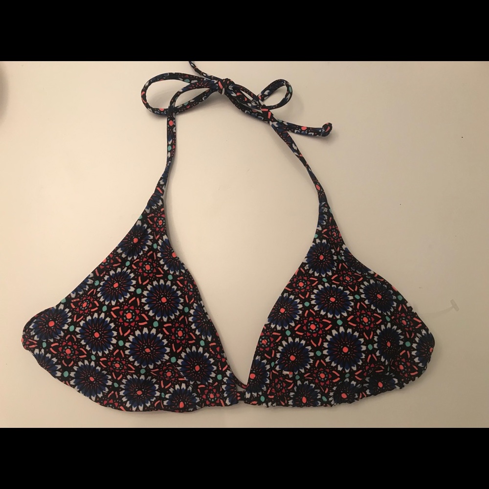 *BATHING SUIT TOP*